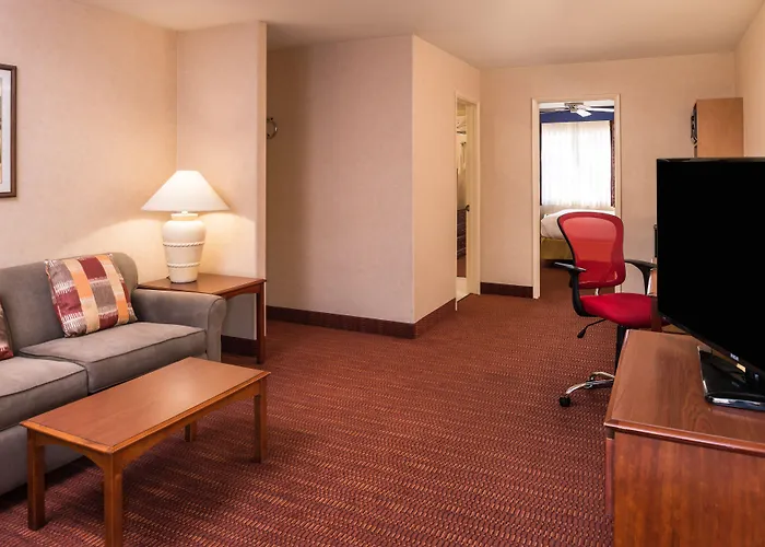 La Fuente Inn&suites