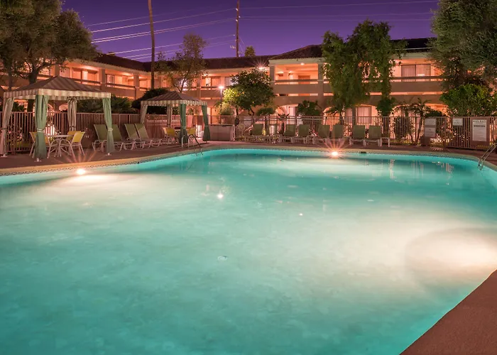 La Fuente Inn&suites Motel