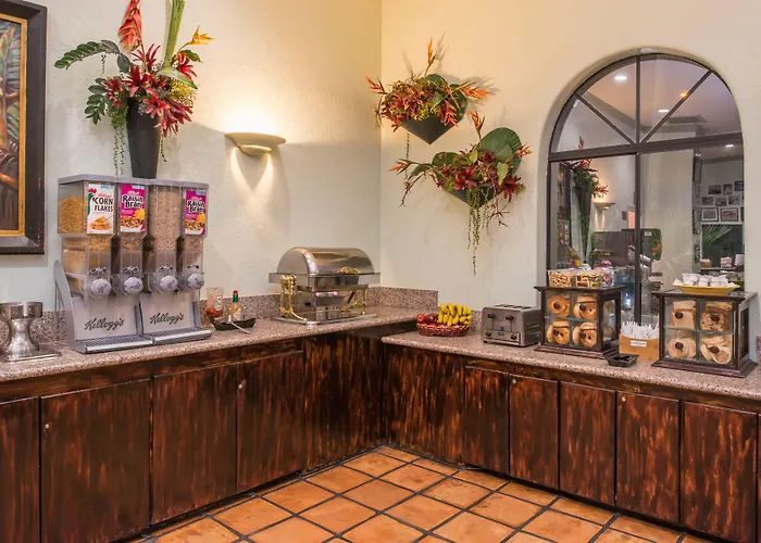 La Fuente Inn&suites Motel 3*