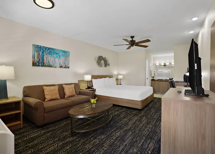 La Fuente Inn&suites Motel